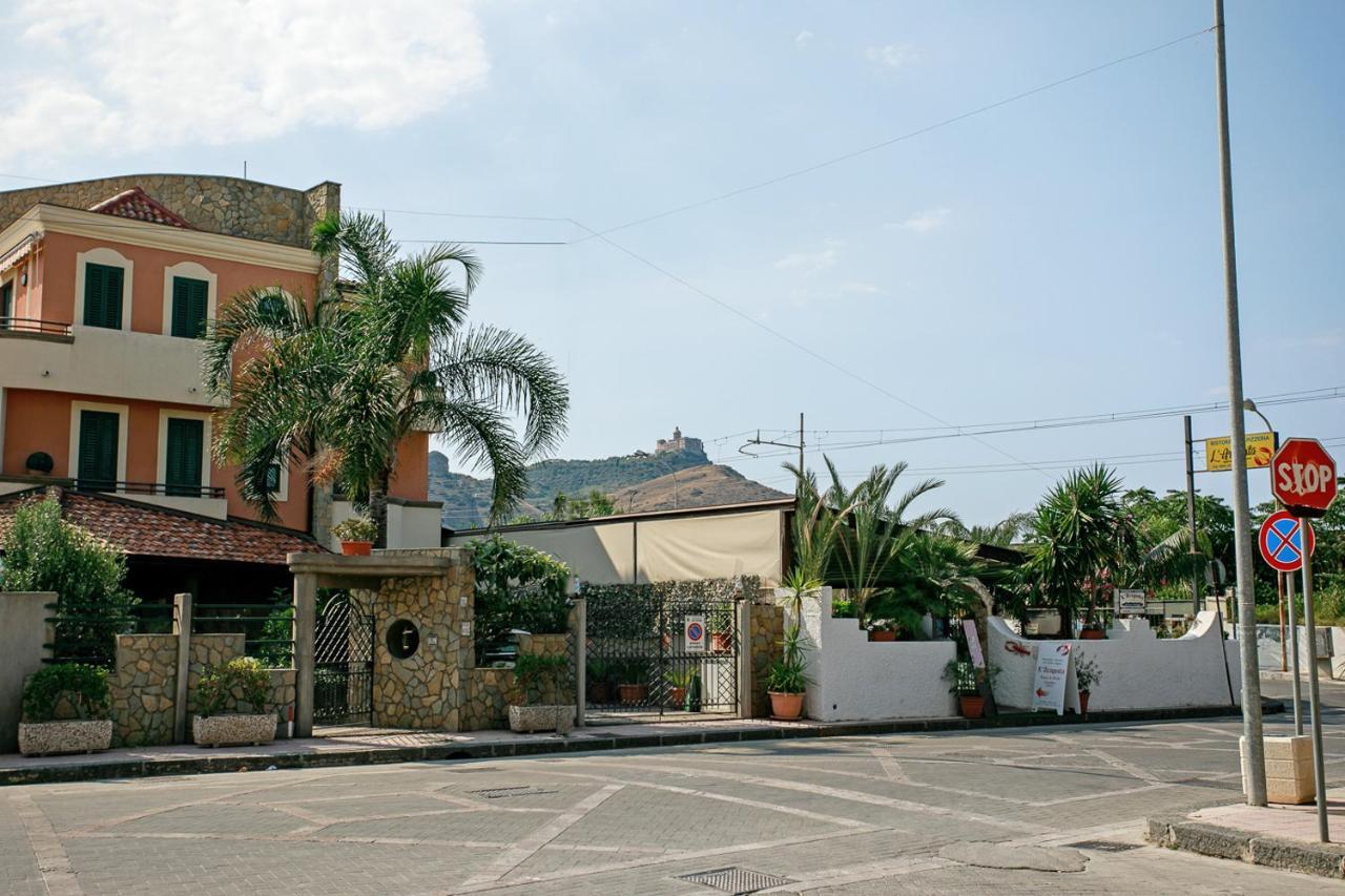 Dolce Dimora Villa Oliveri Buitenkant foto